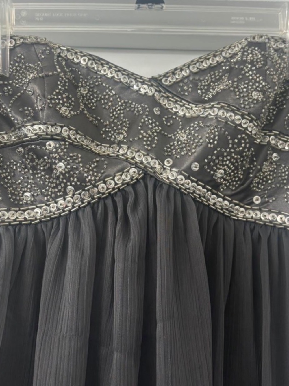 Strapless grey gown - Picture 1 of 5